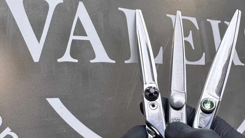 Професионална заточка на японски парикмахерски и грумерски ножици – Точилар Валекс