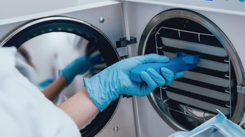 Методи за стерилизация на инструменти за маникюр и педикюр.