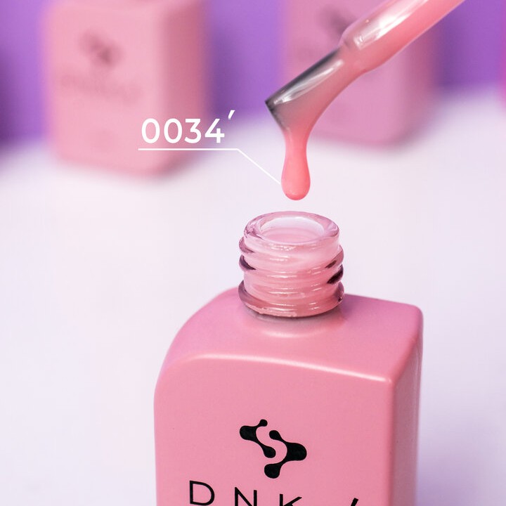 Цветна каучукова основа DNKa 0034 Modest 30 мл. Цветна каучукова основа DNKa 0034 Modest 30 мл.