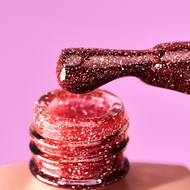 Цветна каучукова основа DNKa 0012A Confident 12 мл.