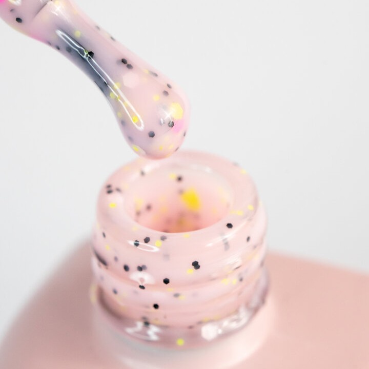 Цветна каучукова основа DNKa 0061 Confetti 12 мл. Цветна каучукова основа DNKa 0061 Confetti 12 мл.