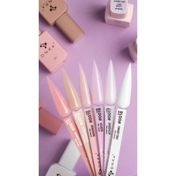 Цветен топ лак DNKa Budapest 12 мл.