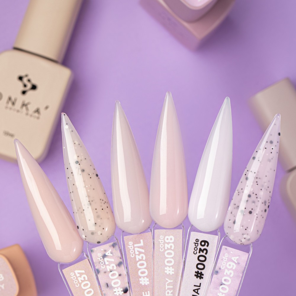 Цветна каучукова основа DNKa 0037A Supreme 30 мл.