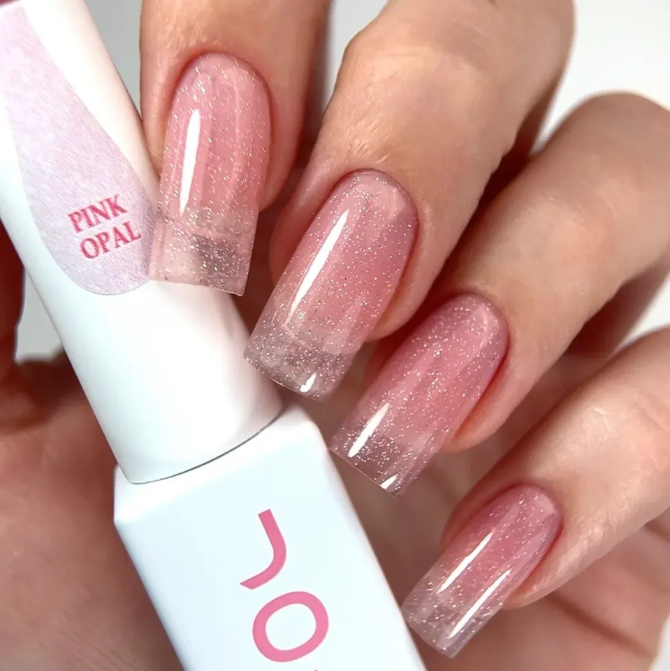 Цветен топ лак Joia Vegan Pink Opal 8 мл. Цветен топ лак Joia Vegan Pink Opal 8 мл.